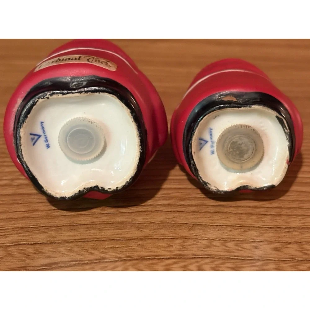 VTG Goebel Friar/Cardinal Tuck Ceramic Salt & Pepper Shaker Set Germany Rare Red